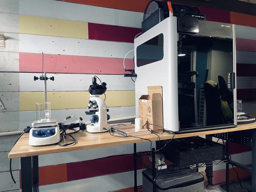 Early Didiga production equipment in the garage
